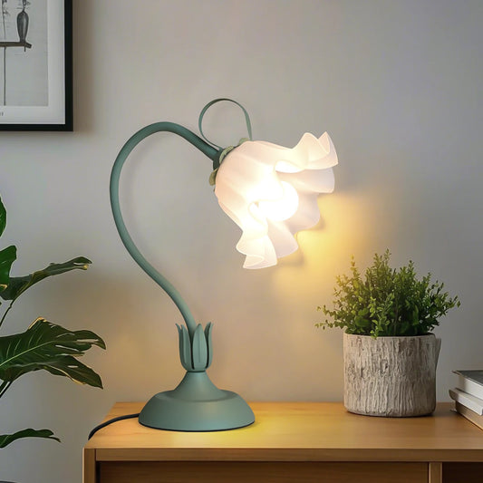 Vintage flower lamp, adjustable direction